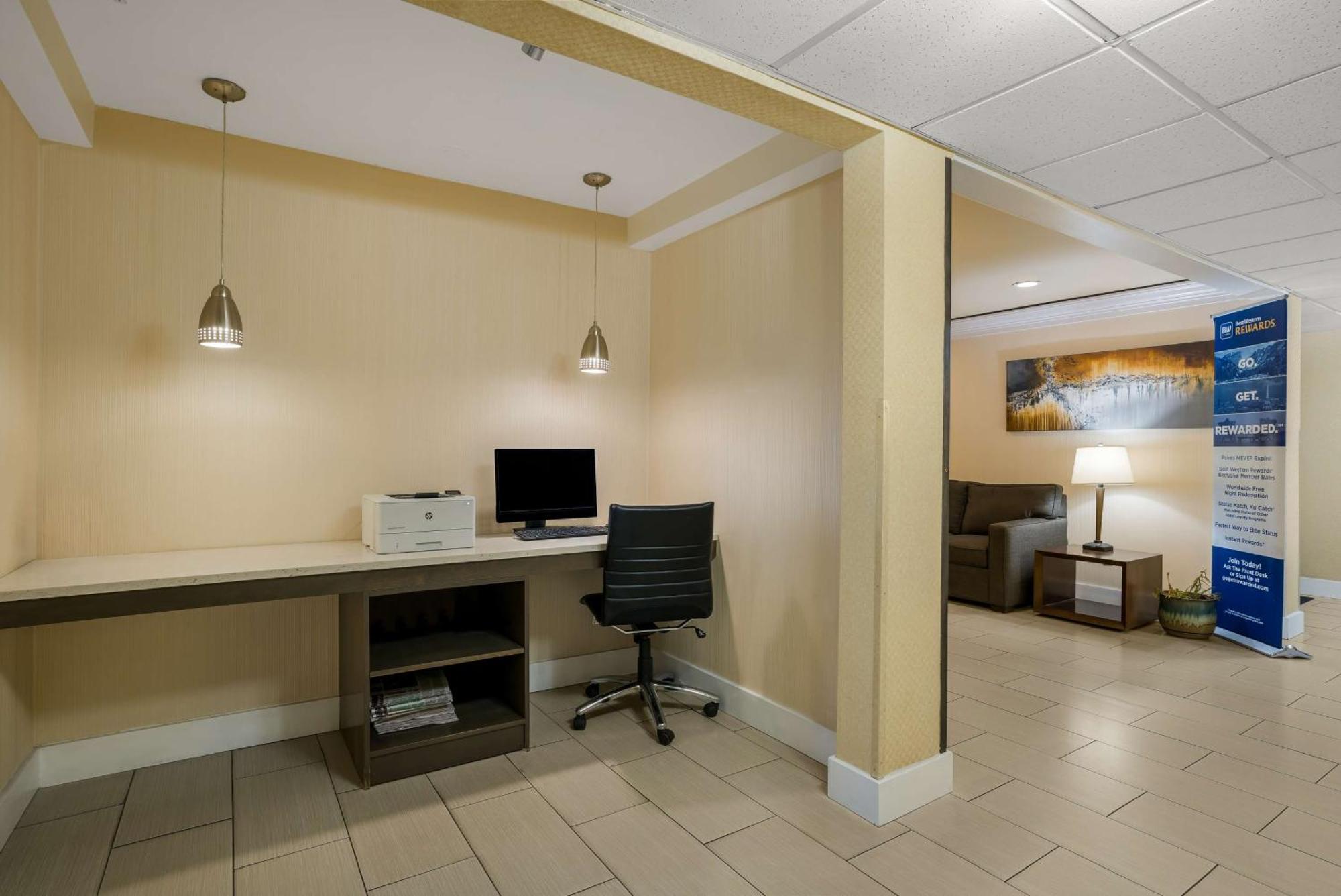 Best Western Hermiston Inn Экстерьер фото